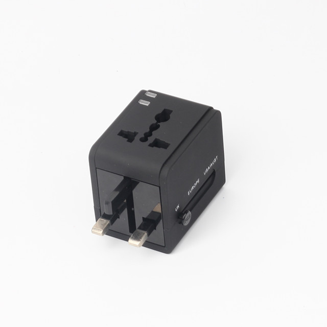 多合一 全球通用 USB 旅行适配器 2 USB 充电器 4