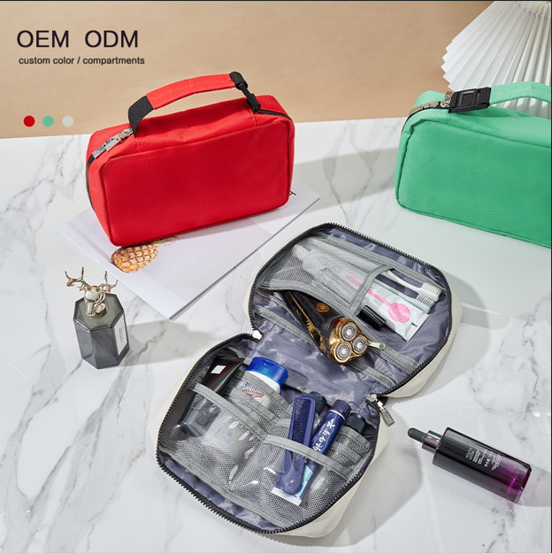 OEM ODM 便携式防水旅行盥洗包,带带扣手柄